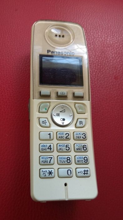 Радиотелефон DECT Panasonic KX-TG8077UA