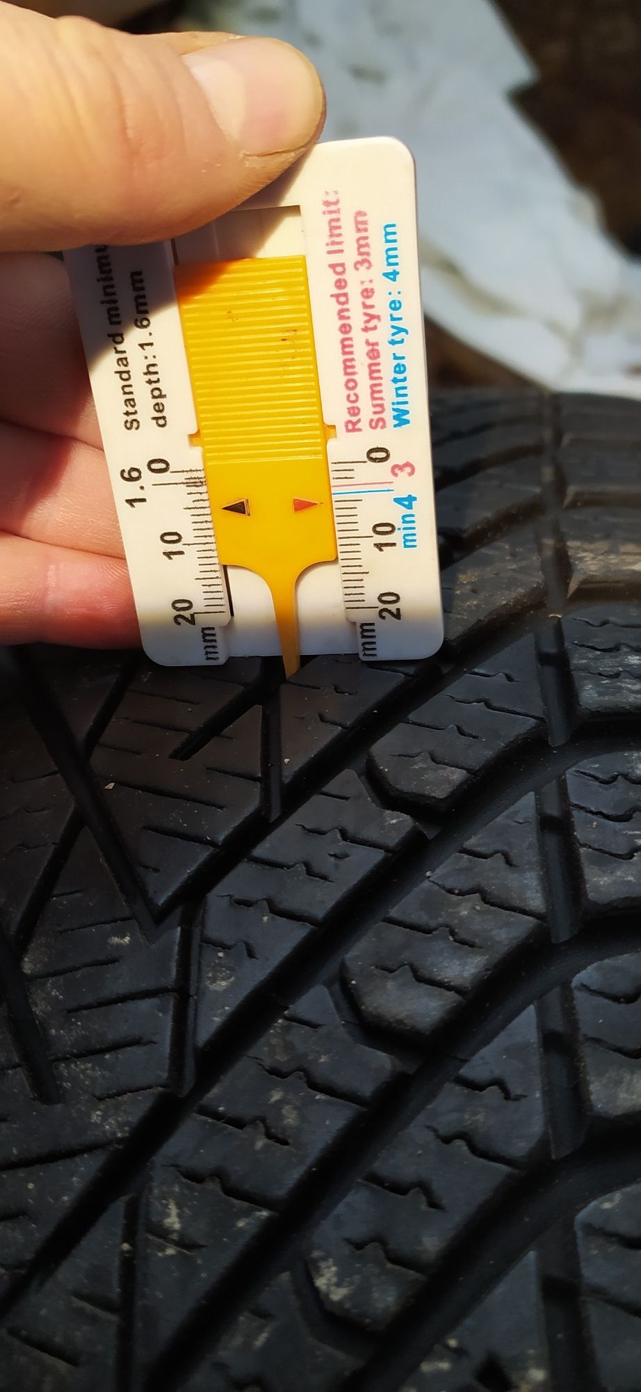 Opony zimowe Pirelli 205/ 60 16