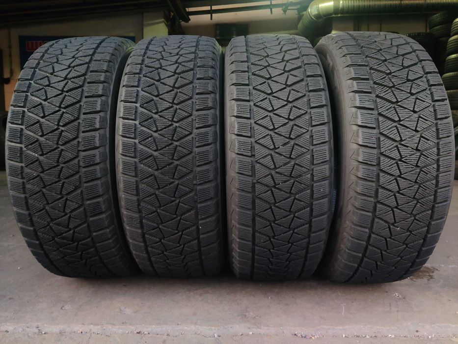 Bridgestone Blizzak R19 245 55 зимові шини на Toyota Highlander