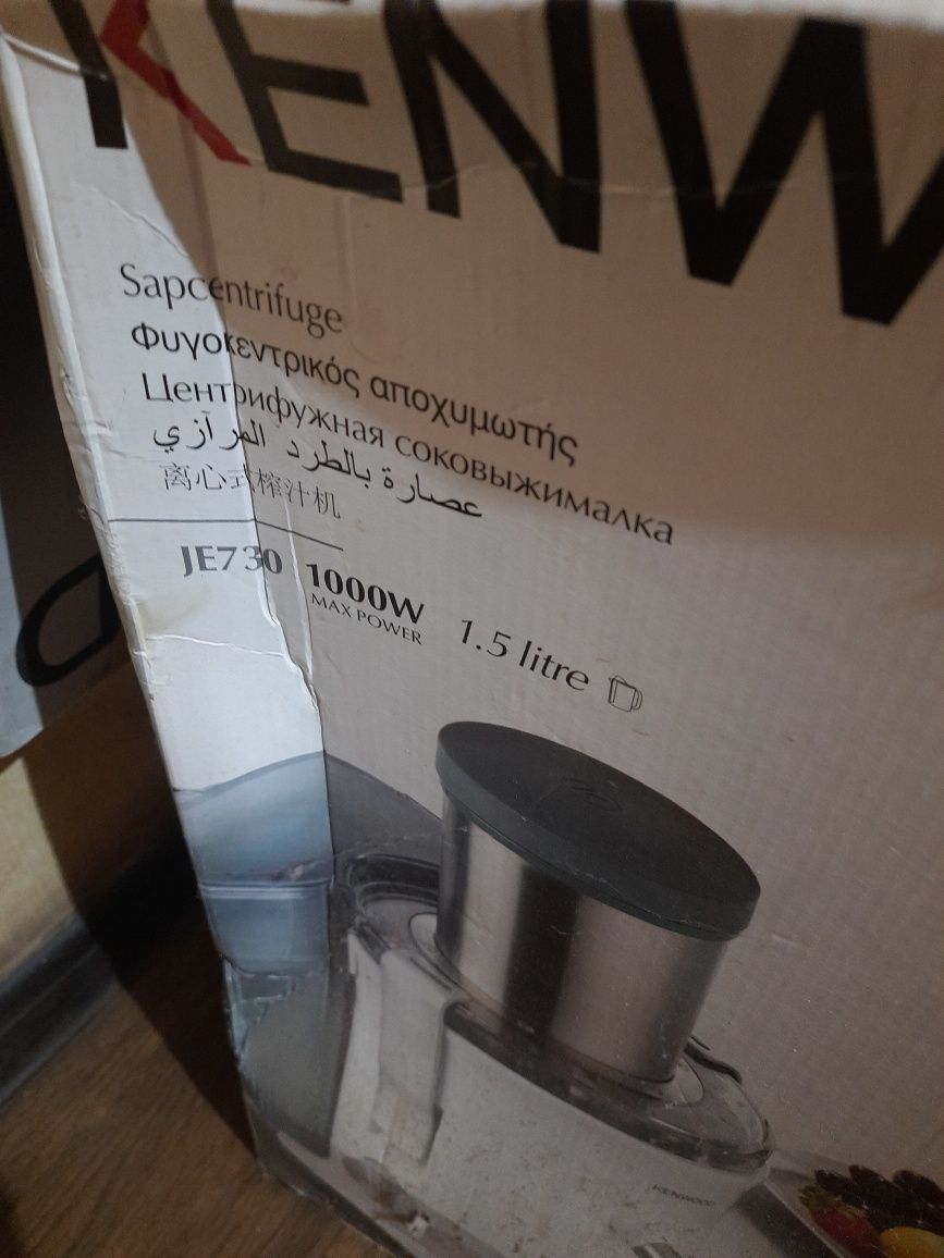 Соковыжималка Kenwood JE730