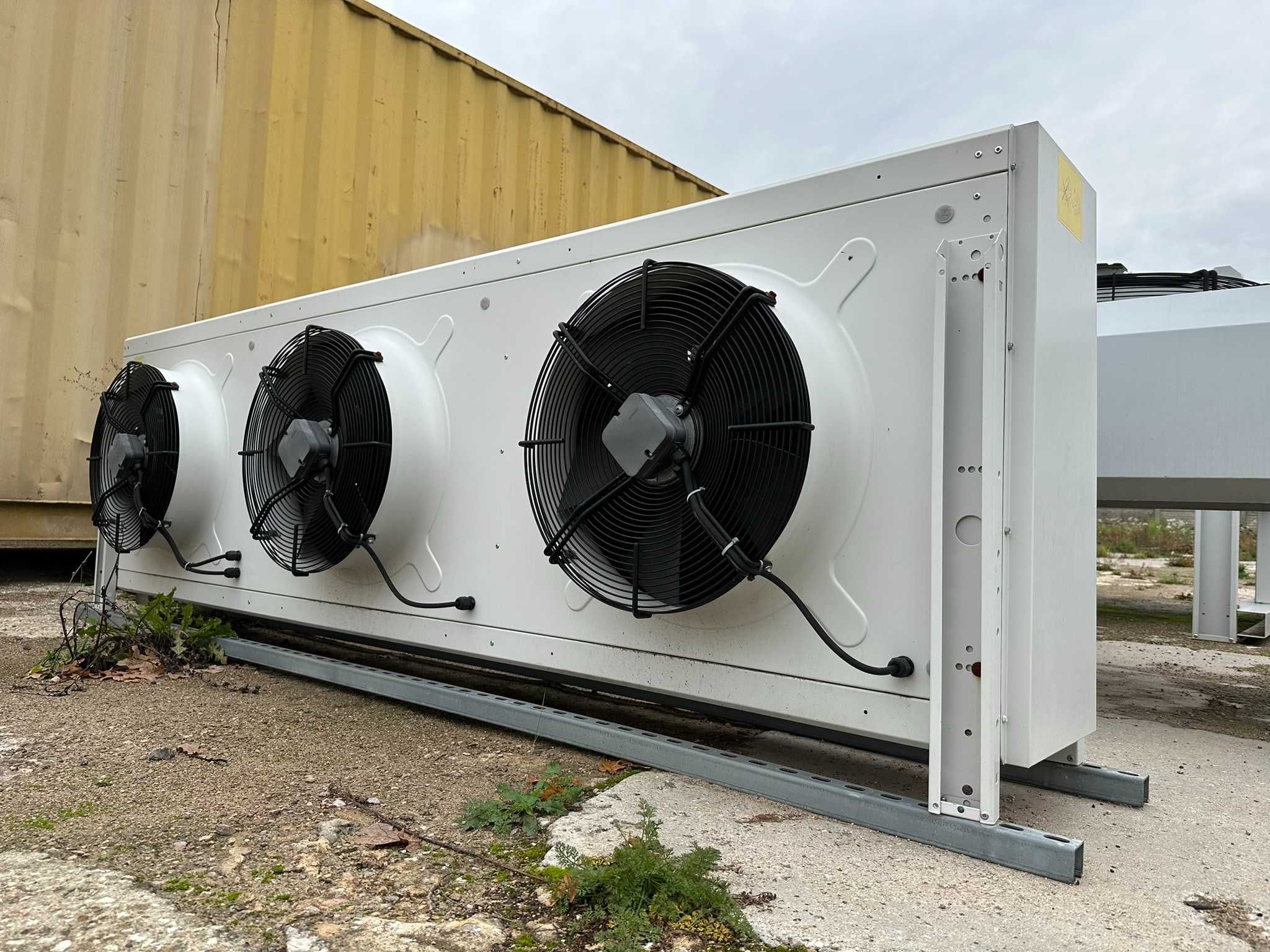 Dry cooler skraplacz chłodnica powietrza Guntner GVV 050.1A/3 50 kW