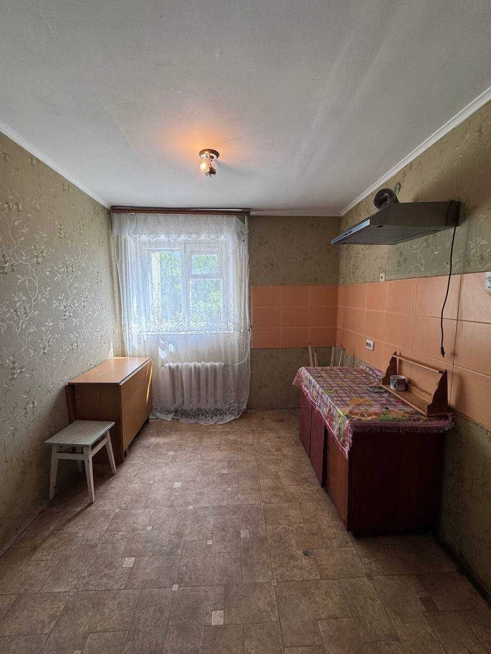 № 13400 - 2 к. квартира, Польова, Космонавтів, 5/9 пов., цегла