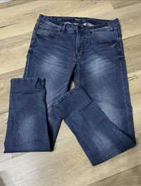 Spodnie jeans Cropp