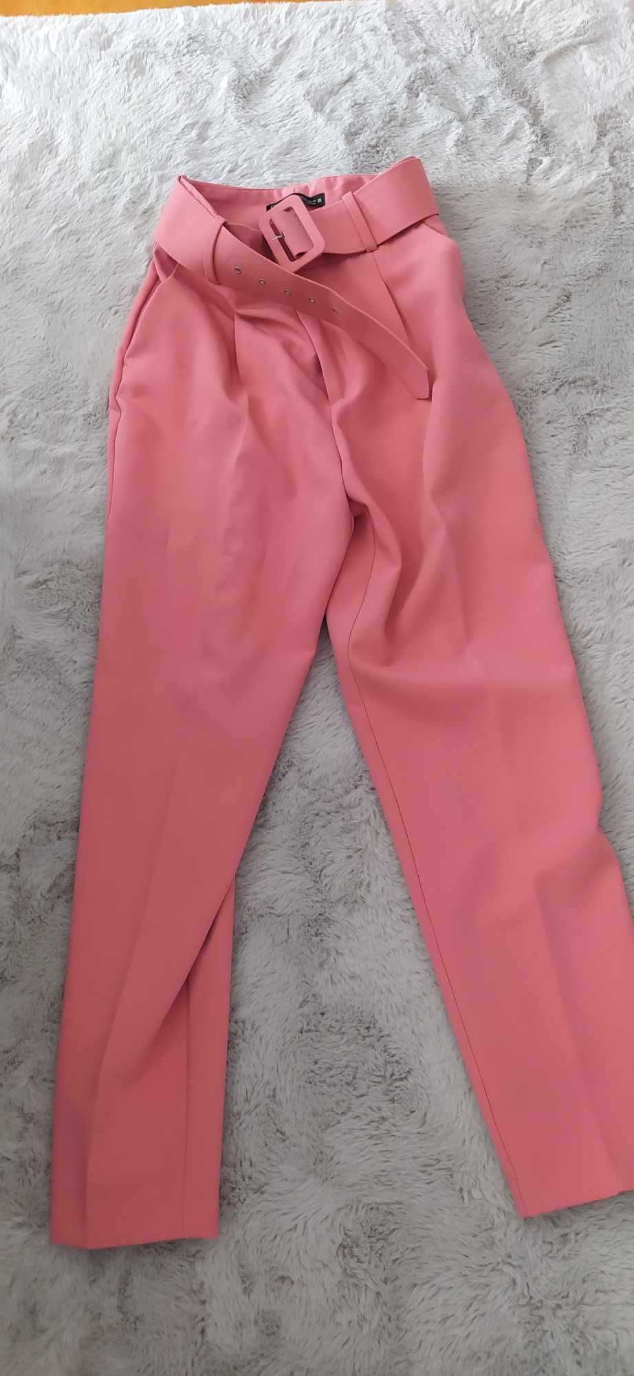 Calças  ZARA com cinto tamanho S