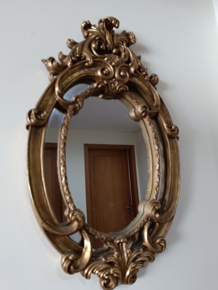 Espelho Oval Dourado