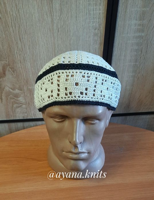 Мужская вязаная шапочка.