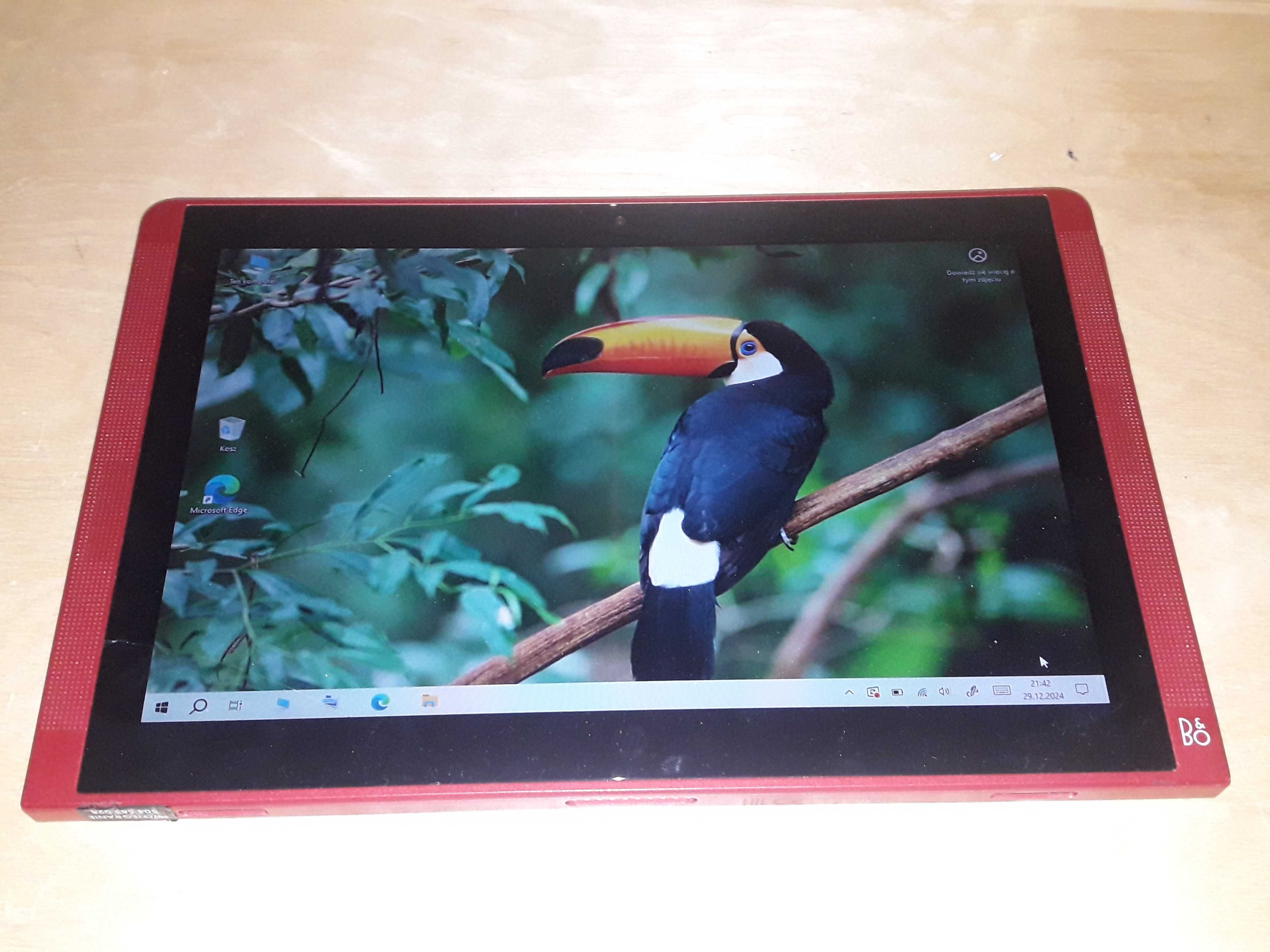 Hp Pavilion x2 Detachable      Laptop -Tablet 2w1.