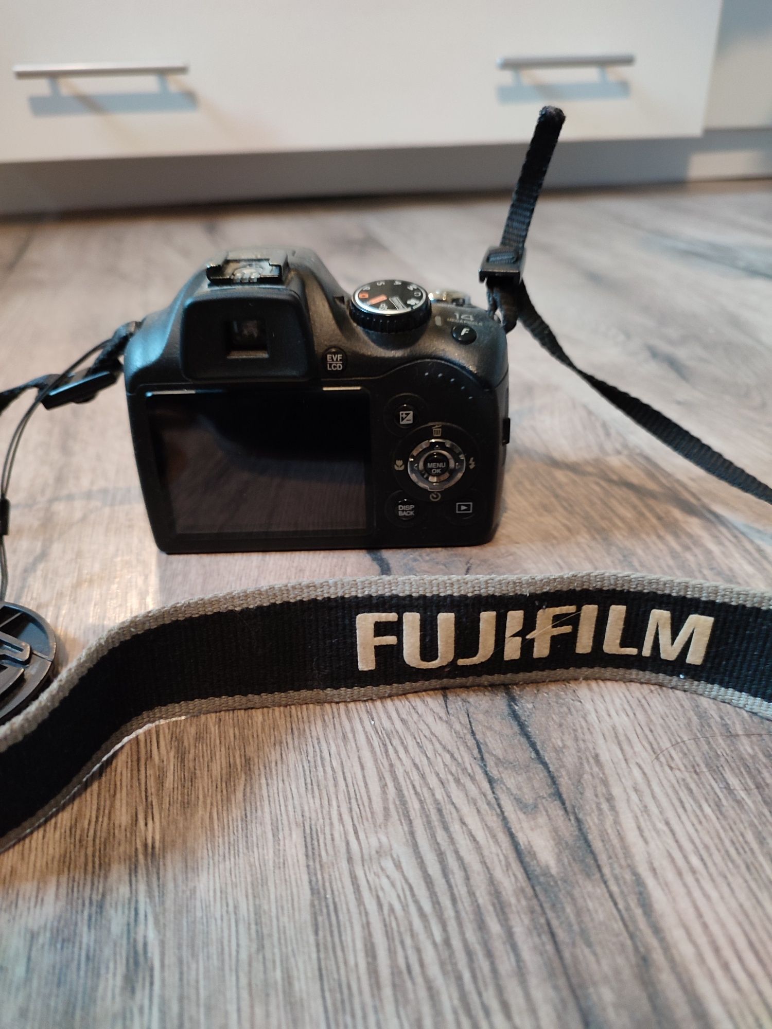 Aparat cyfrowy Fujifilm Finepix sl300