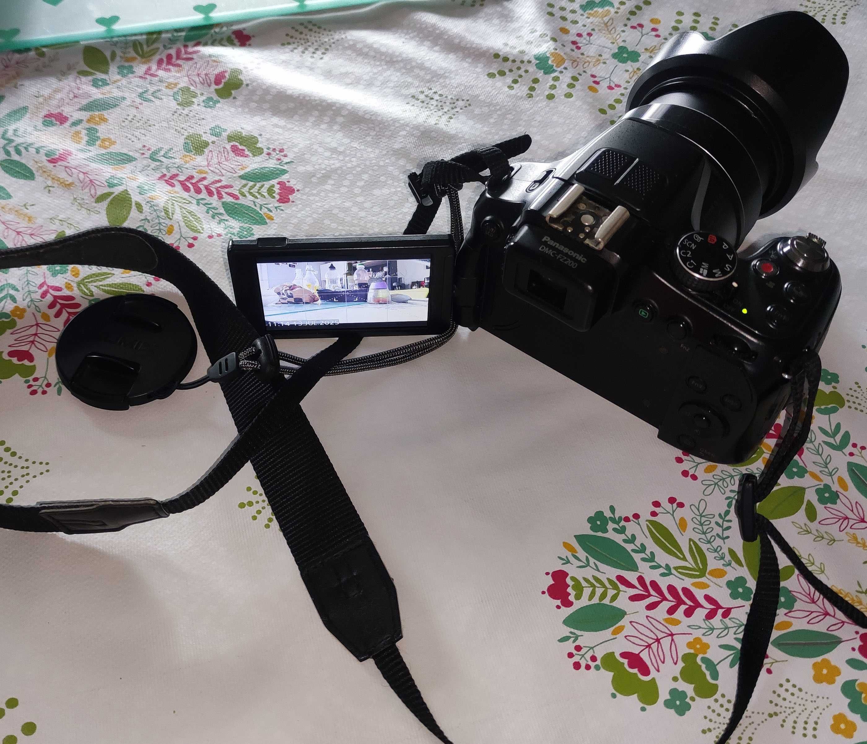 Panasonic Lumix DMC-FZ200