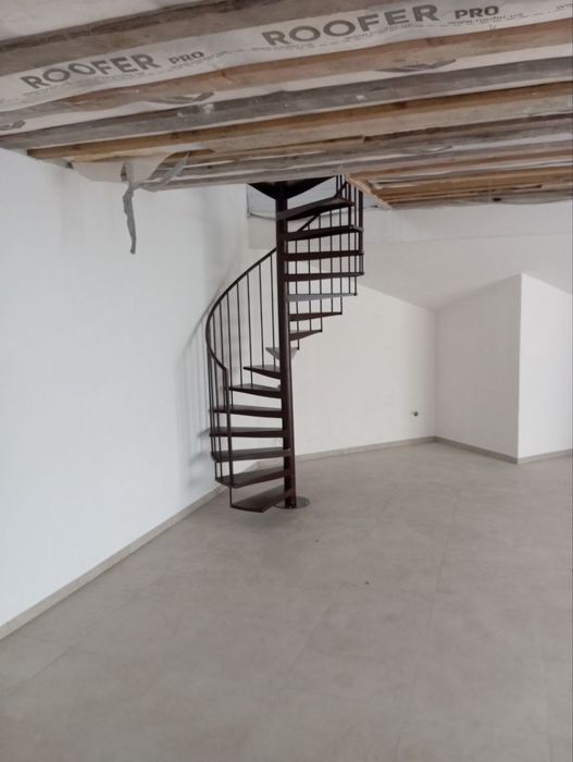 Гвинтові сходи лофт металевий каркас перила сходинки лестница драбина