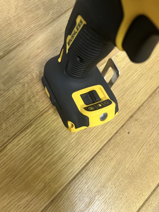 Шруповерт DeWALT DCD998 XR Brushless