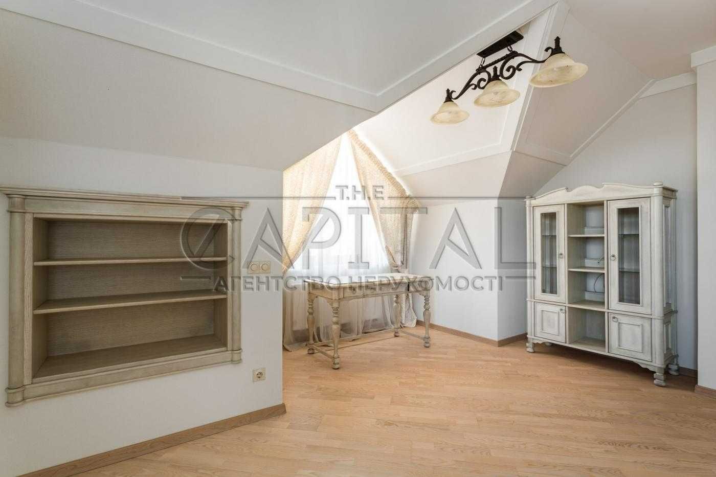 Продаж 2пов будинку, 413м2,с. Чайки, вул. Валерія Лобановського
