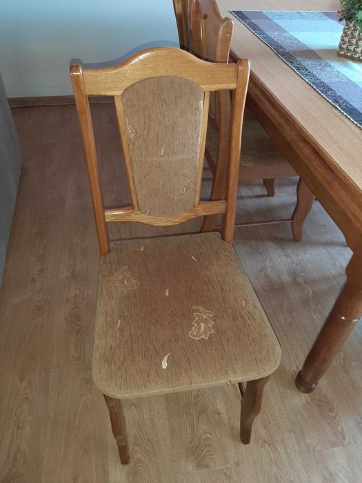 Stół dębowy z 6 krzesłami