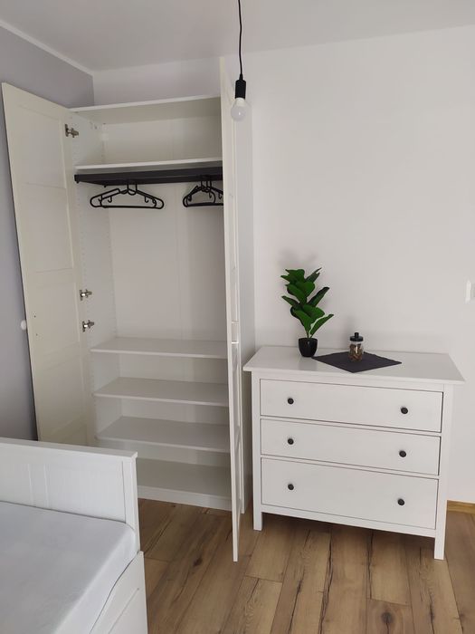 Pokój do wynajęcia w mieszkaniu dwupokojowym