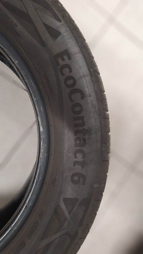 Continental EcoContact6 215/60R17