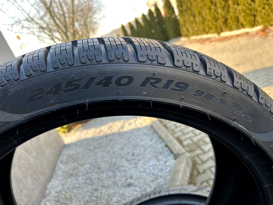 4x 245/40R19 + 275/35R19 Pirelli PZero Winter DEMO 2024r RunFlat *