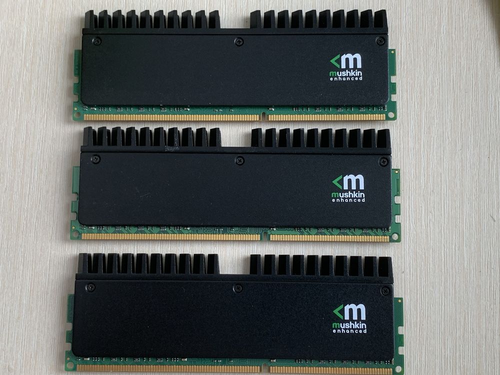 Оперативна памʼять Mashkin Silverline DDR3 3x4Gb PC-3-10666 Intel,AMD