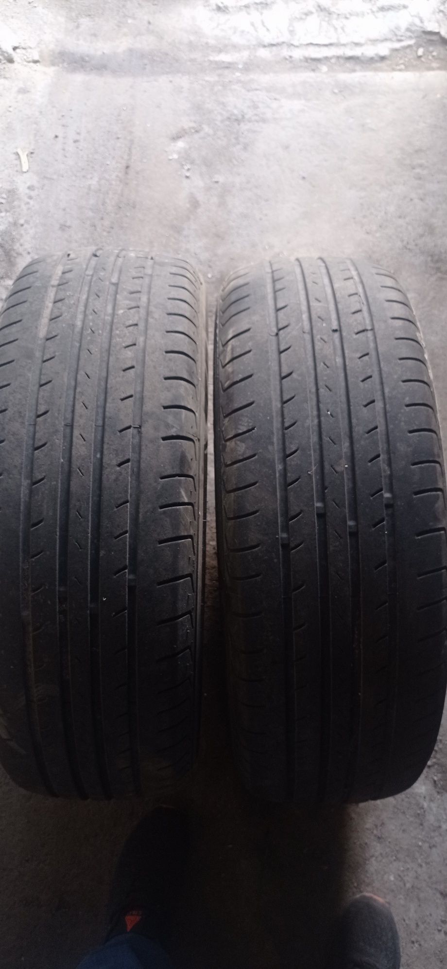 Продам шини 225/65R17