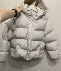 Продам зимню теплу куртку з капішоном, беж, екопух, розмір М