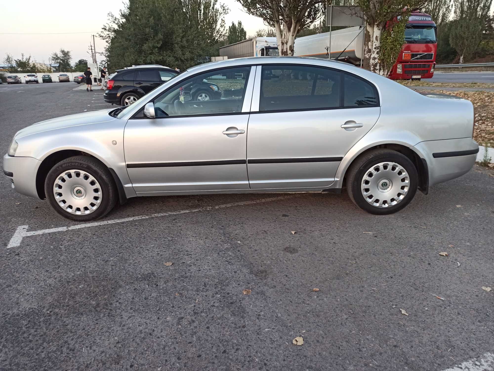 Skoda Superb 1 седан
