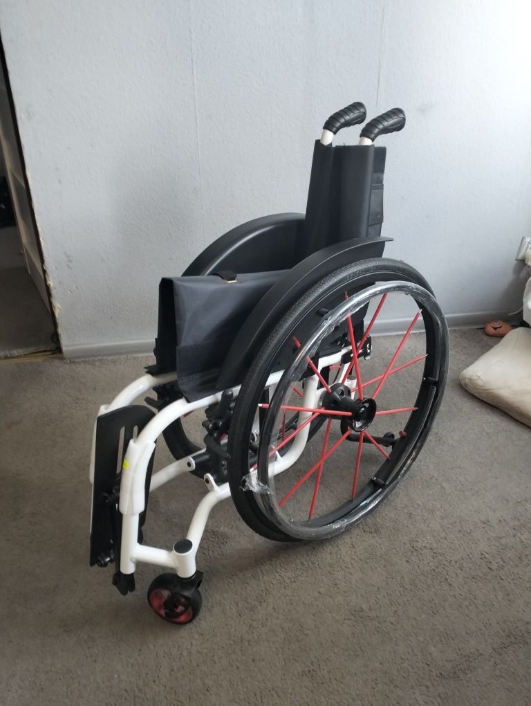 Wózek inwalidzki Cruiser Liber (nowy)