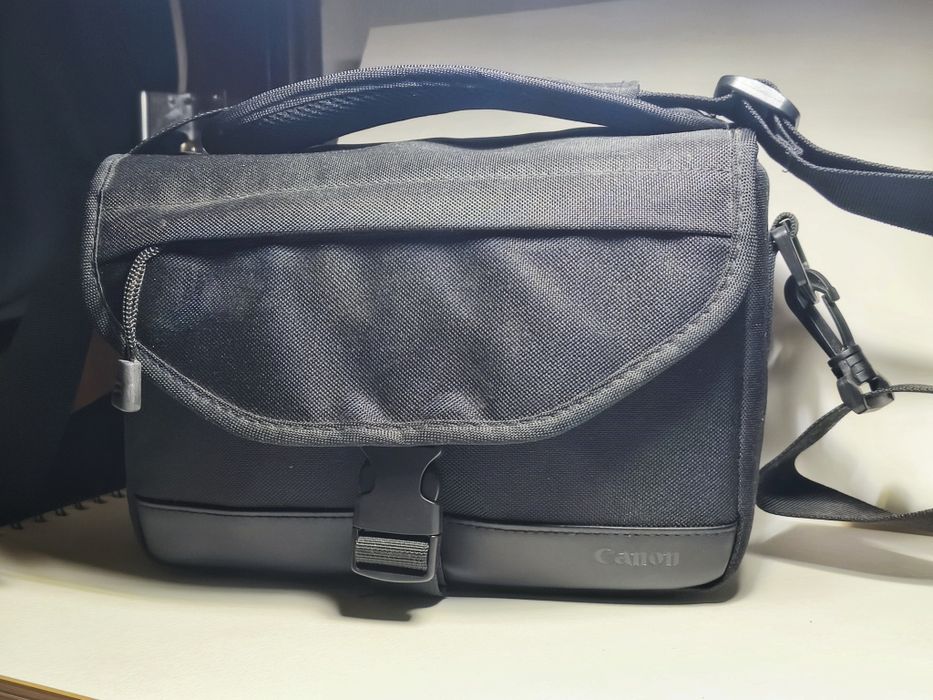 Cânon 2000D + kit completo