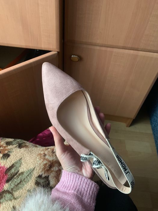 Туфлі лодочки на низькому каблуку