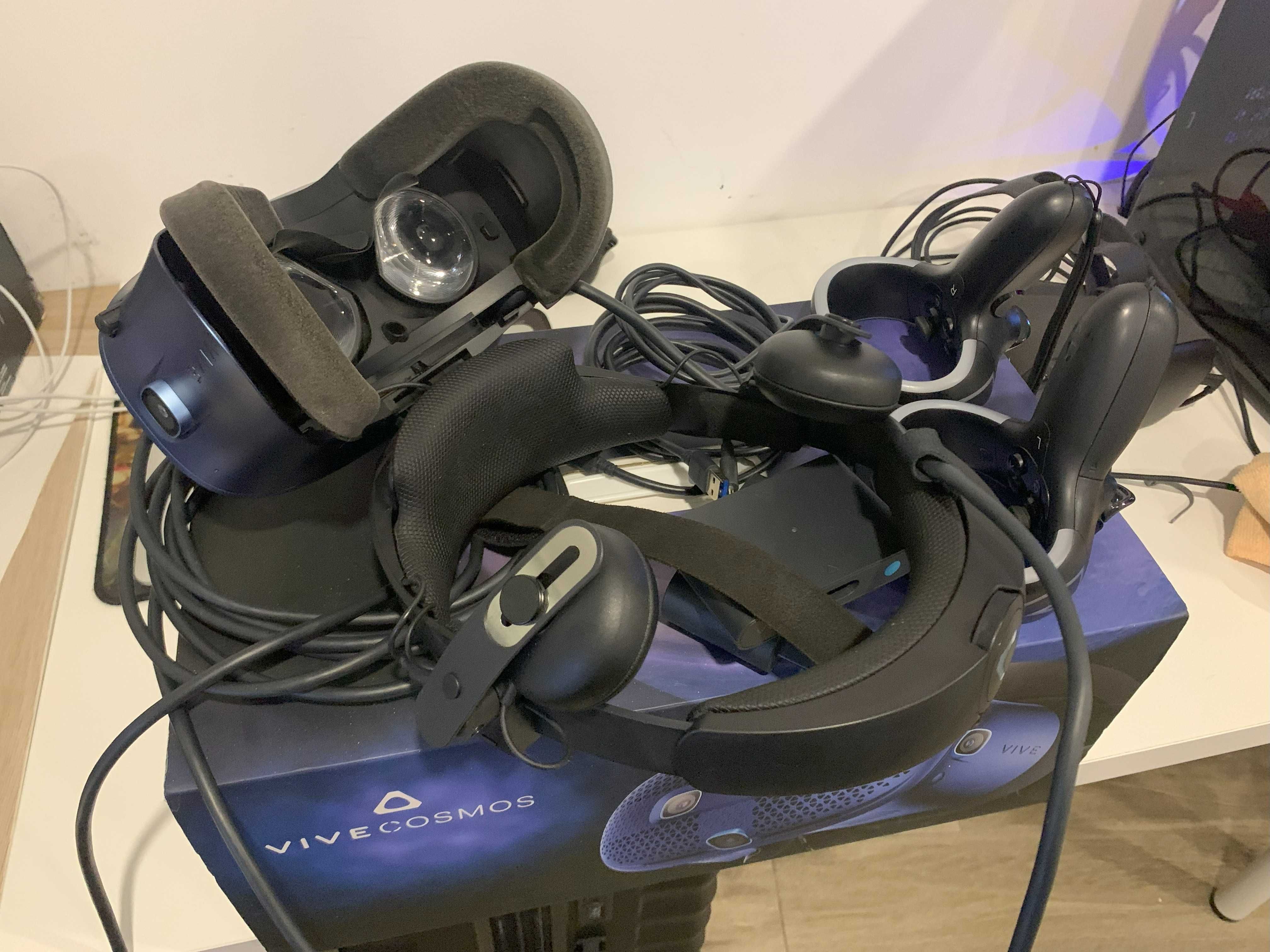 HTC Vive Cosmos V1.