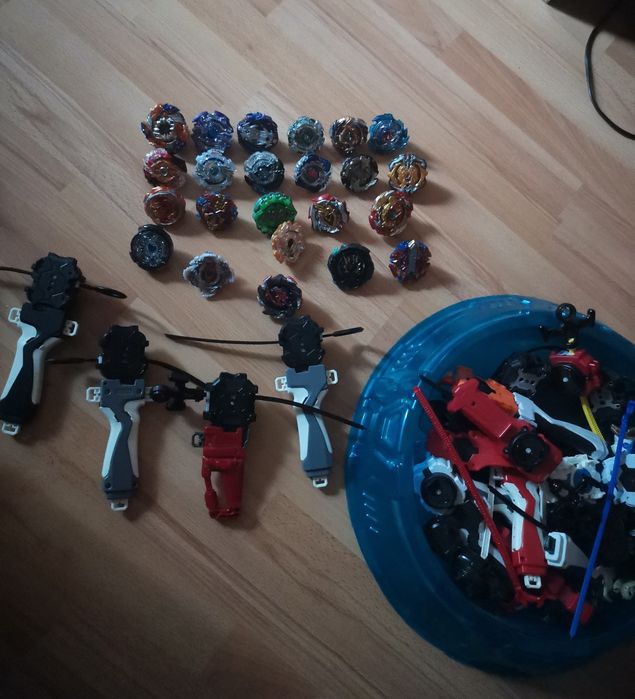 Бейблейди. Ціна за один. Лише комплектом-!