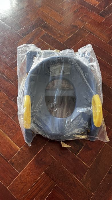 Treinador de penico com degrau para sanita