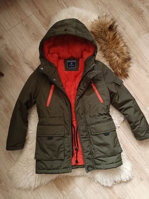 Kurtka zimowa dla dziecka z kapturem 8 lat