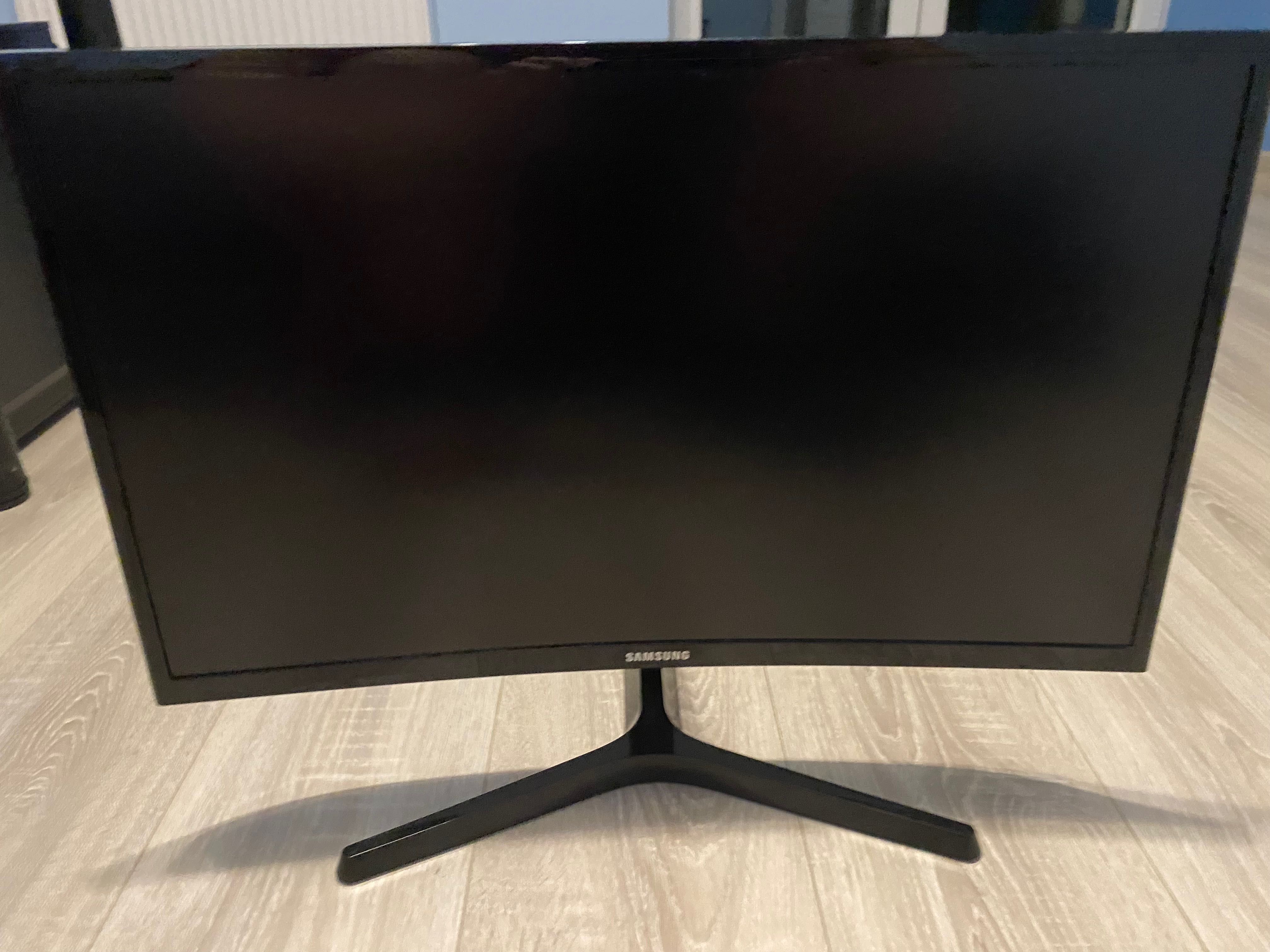 Monitor Samsung 24cale zakrzywiony