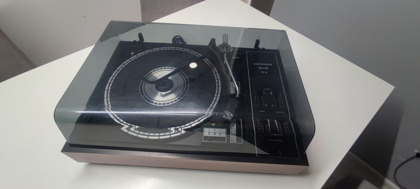 Gramofon UNIVERSUM FWV 101