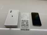 Telefon iPhone 11 64 GB white  biały