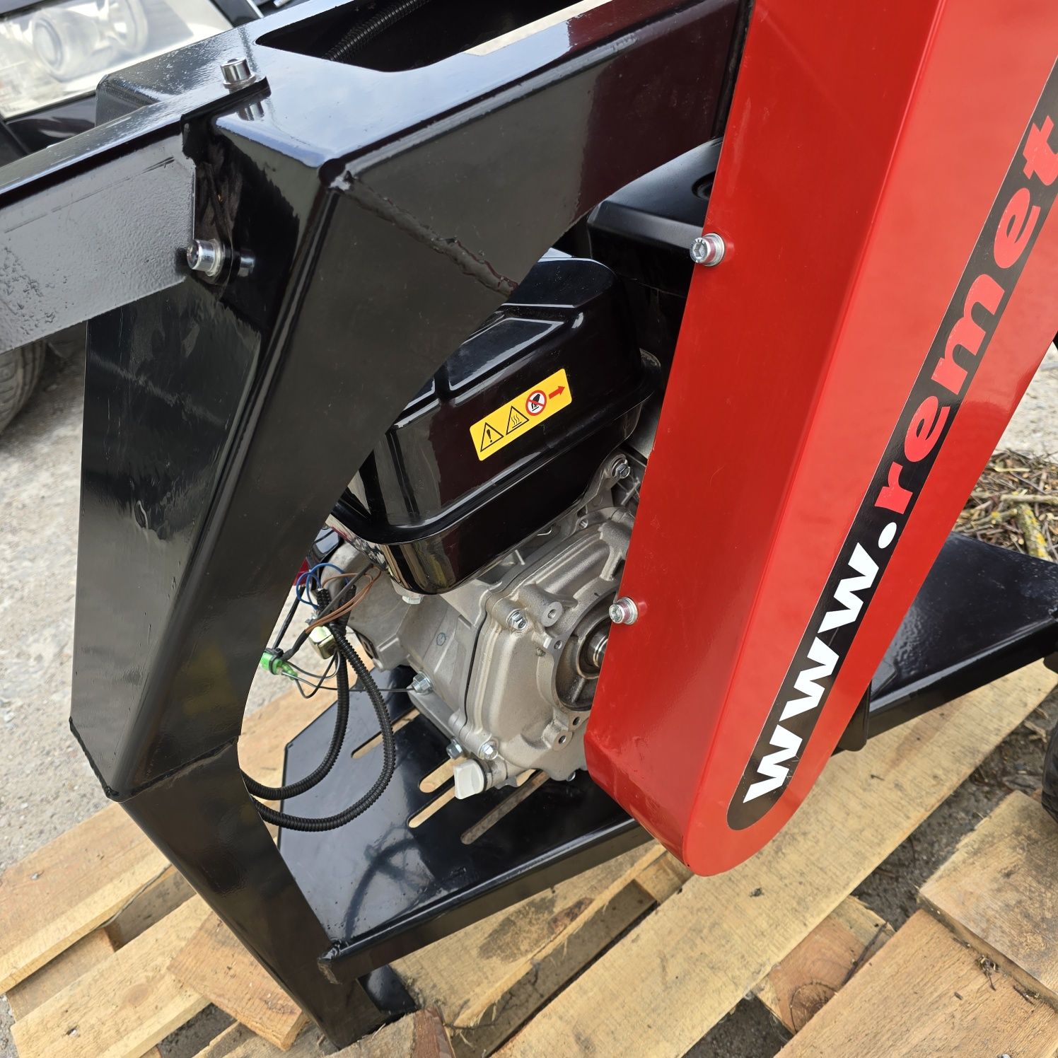 Rebak spalinowy tnący REMET RS-100