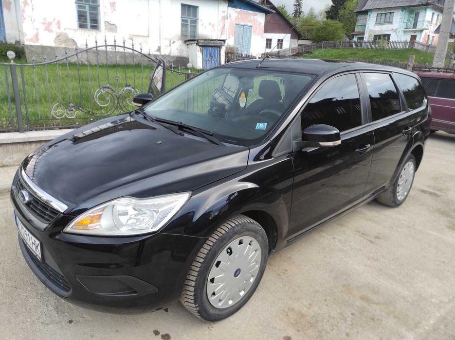 Продаю Ford Focus 2 універсал 1,6 бензин. Хороший стан