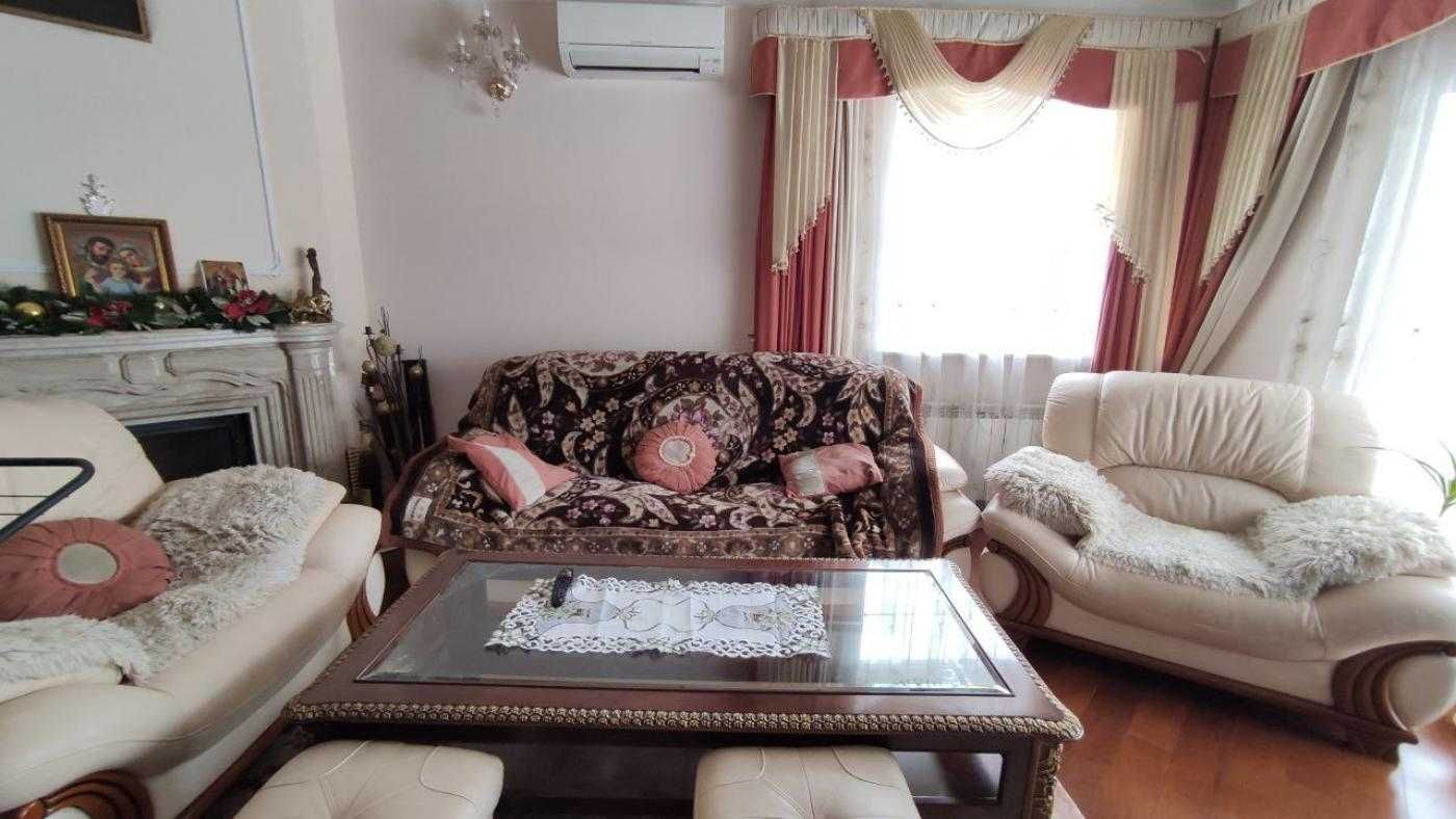 Продаж будинку, вулиця Брюховицька