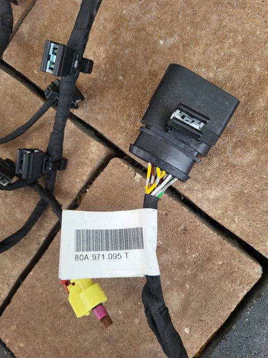 Audi q5 80a fy wiązka czujników pdc zderzak przód