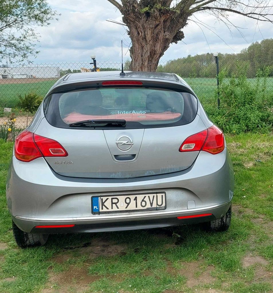 Opel Astra J 2013