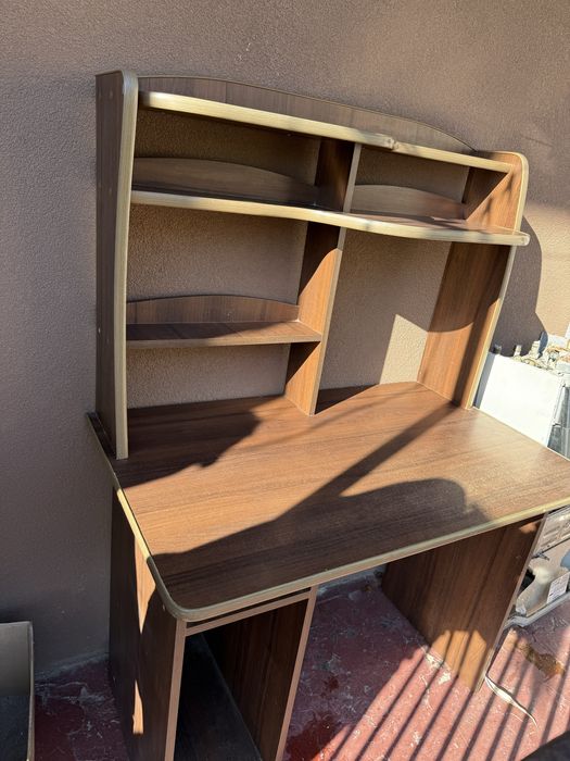 Компʼютерний стіл