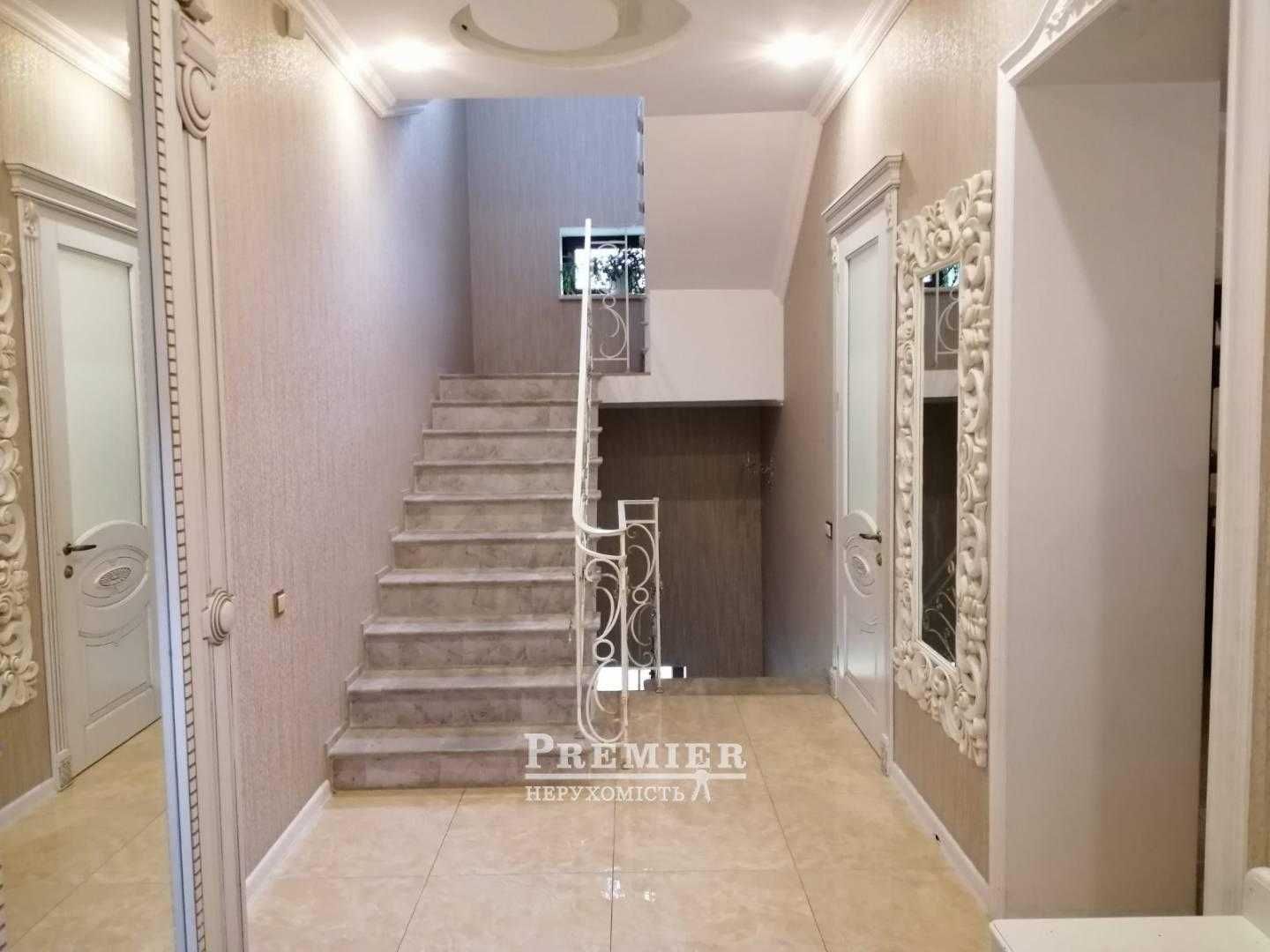 Продам дом в Лесках с евроремонтом!