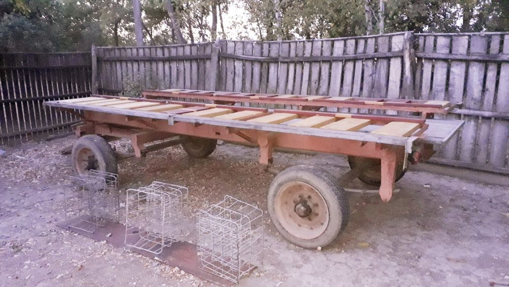 Продається тракторний причіп