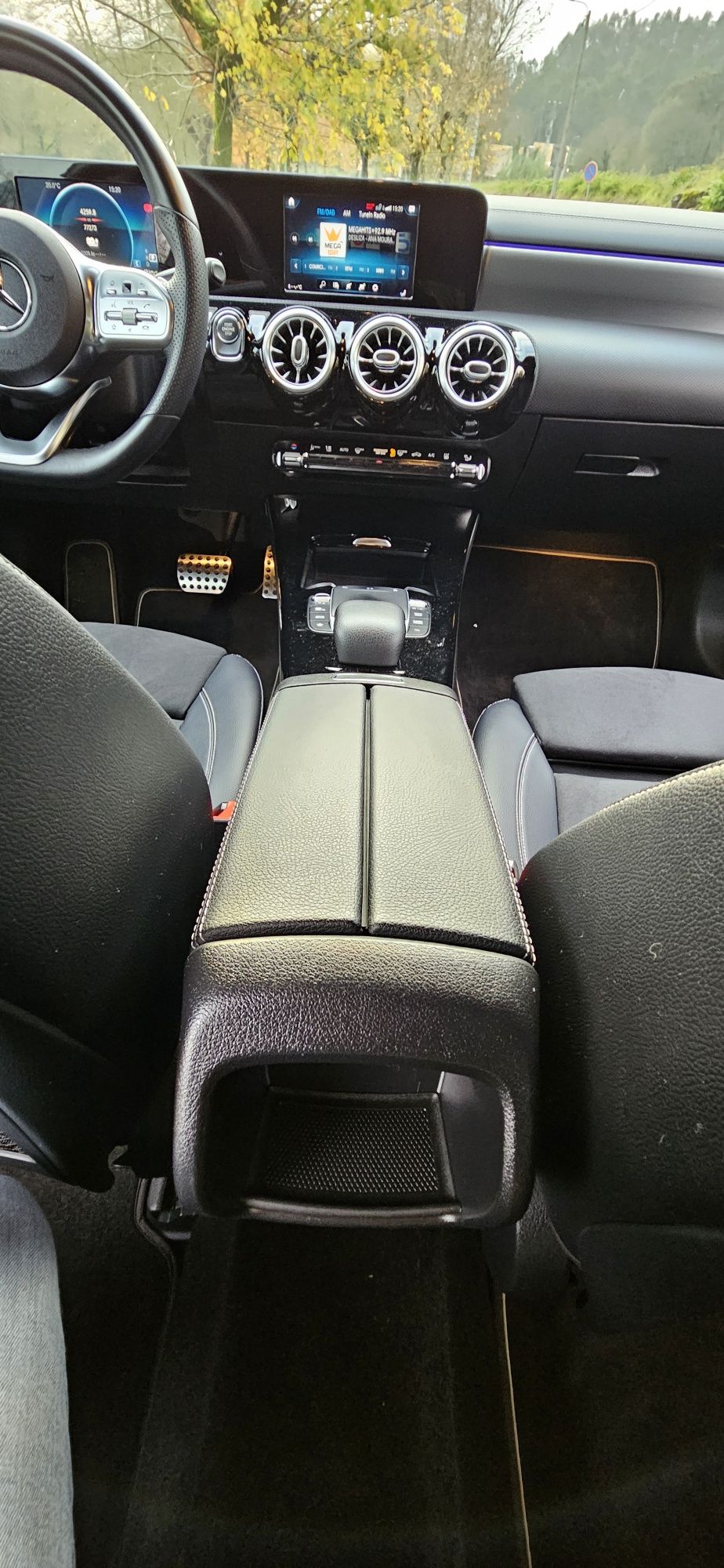 Mercedes CLA 250e shooting brake  Híbrido Plug-In