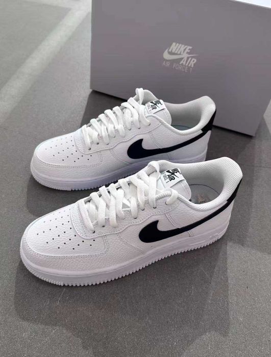 Buty meskie Trampk Nike Air Force 1 White and Black R.44