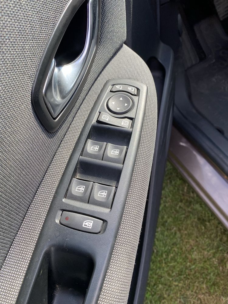 Renault Scenic z niskim przebiegiem