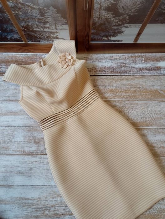 Нарядное платье , коктельное