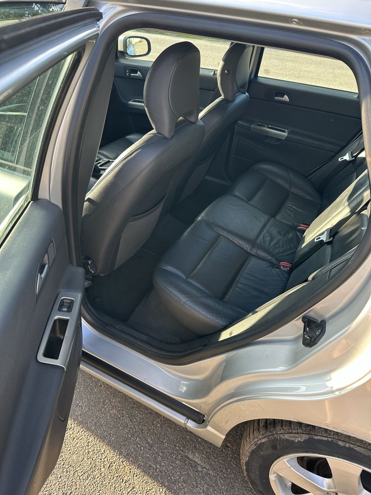 Volvo v50 2.0d avt