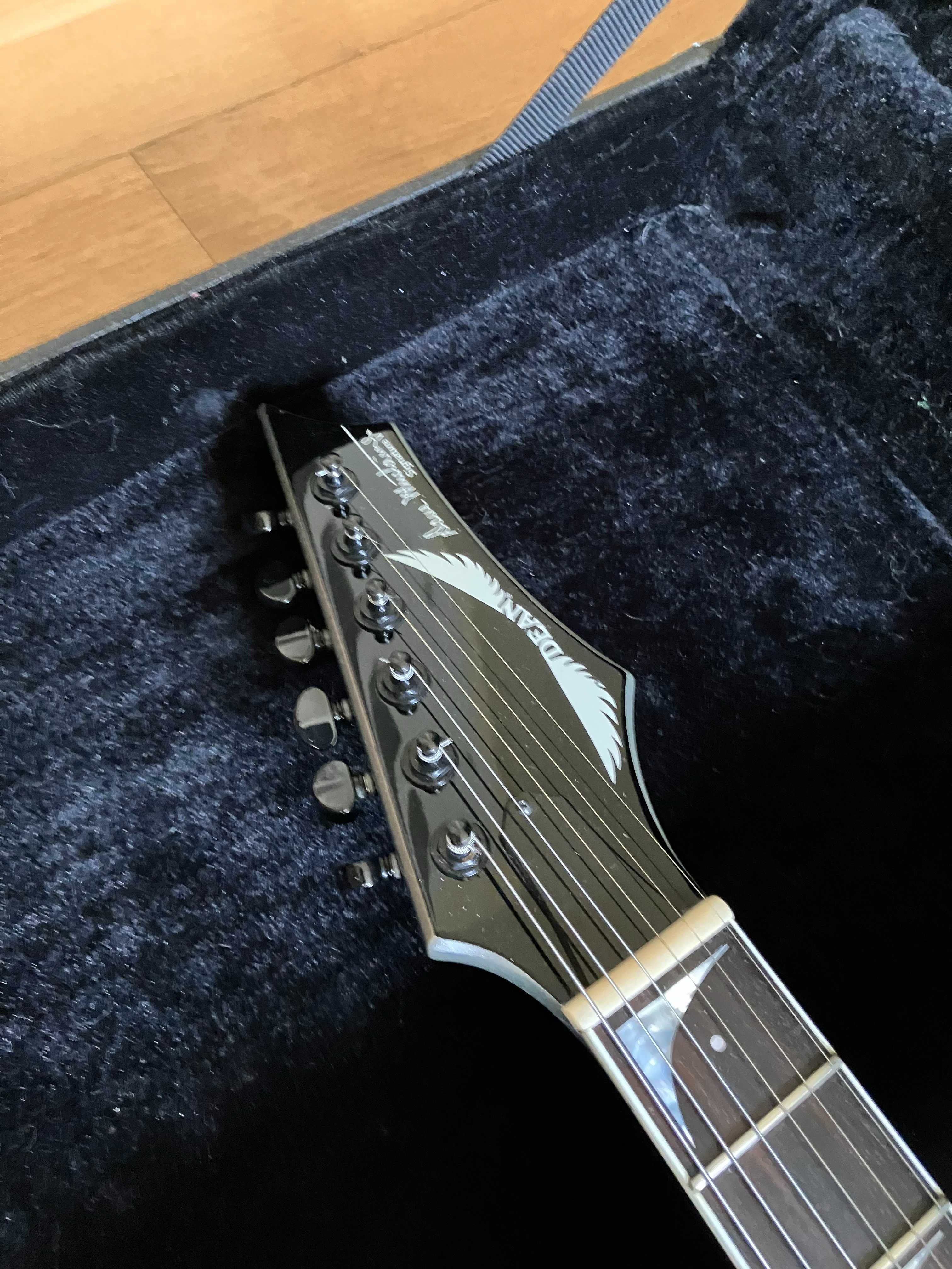 Gitara DEAN Dave Mustaine VMNT Silver + CASE
