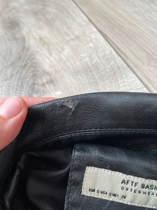 Куртка шкіряна чорна