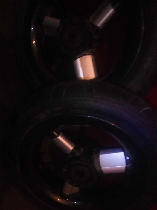 Колеса пневматичні на підшипниках пара